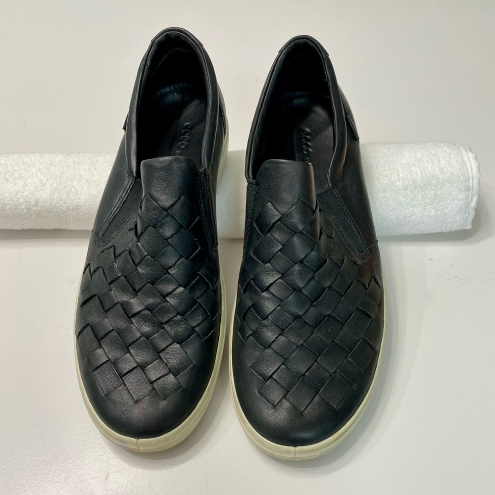 Ecco Women’s Woven Leather Slip-on Sneaker